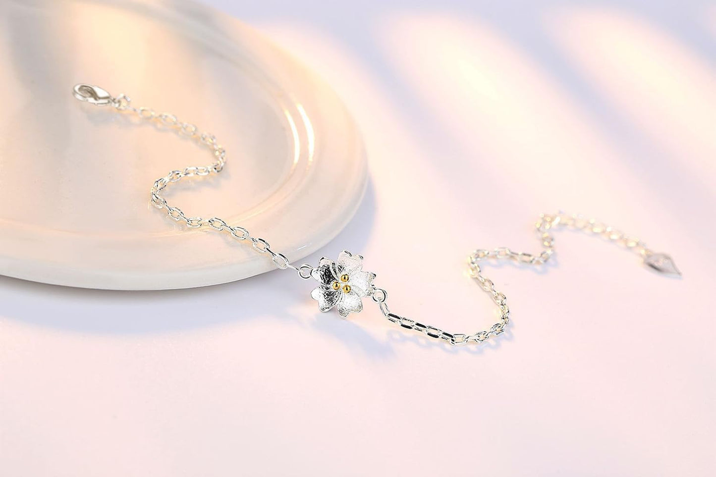 JOATVEE Bracelet à Fleurs en Argent 925 Bracelet à Thème Fleurs de Cerisier pour Femmes Filles Adolescentes Bijoux de Mode Simple Bracelet Chaîne Croix Cadeaux d'Anniversaire