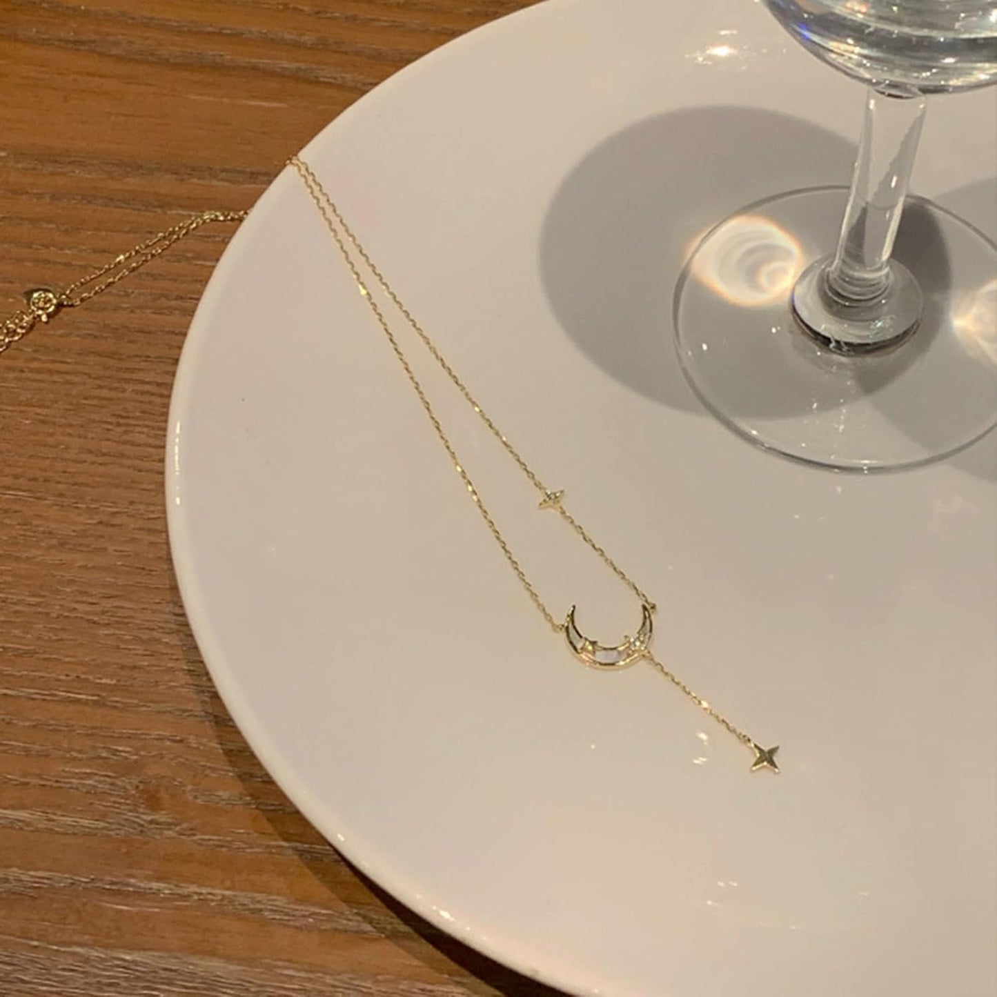 Bijoux délicats, Collier Unique au Design Croissant de Lune, Petite étoile, Pendentif Ras du Cou en Or délicat pour Femmes et Filles