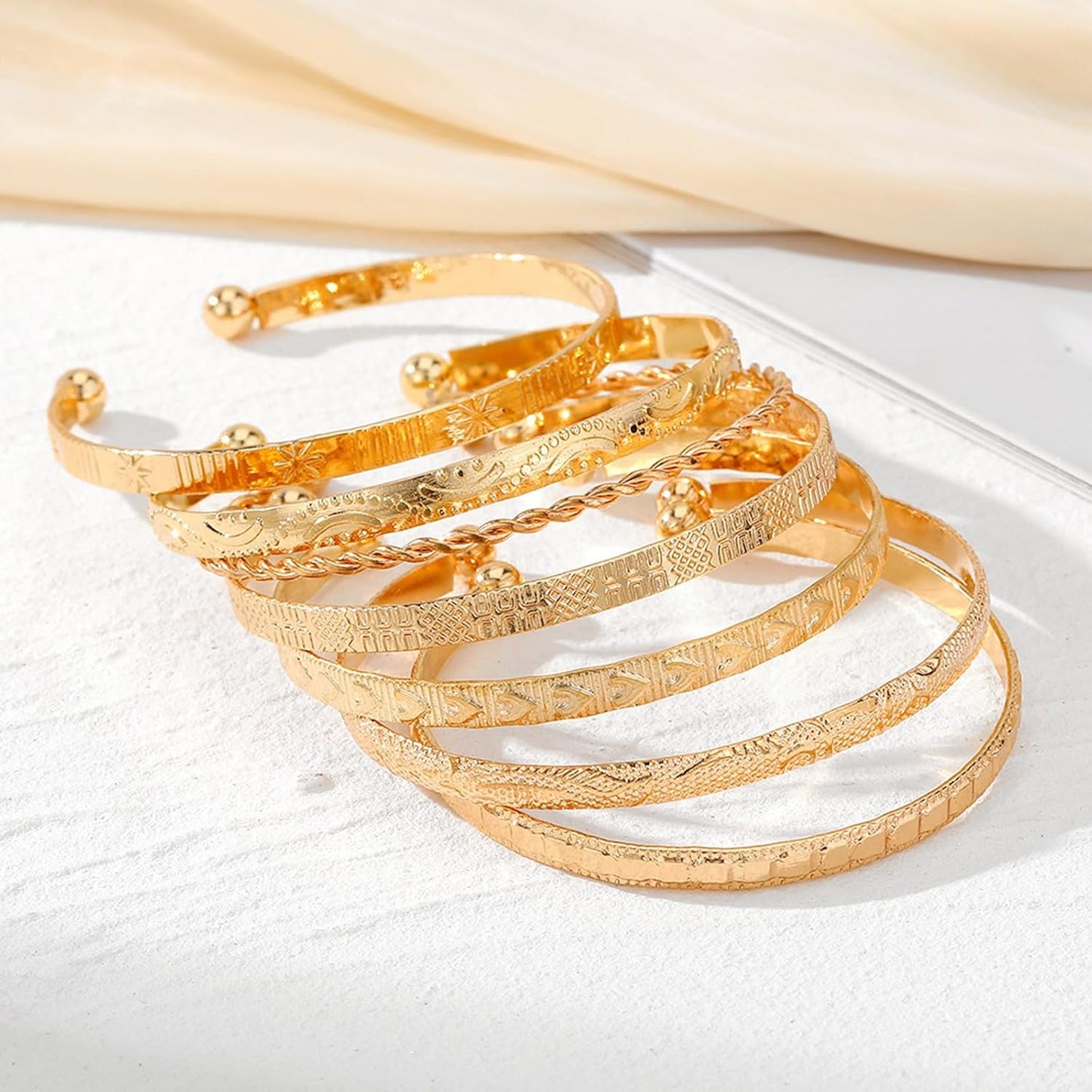 ikappy 7Pcs Vintage Élégant Twist Bracelet pour Femmes Filles Exagéré Personnalisé Réglable Ouverture Bracelet Bijoux Accessoires Cadeaux